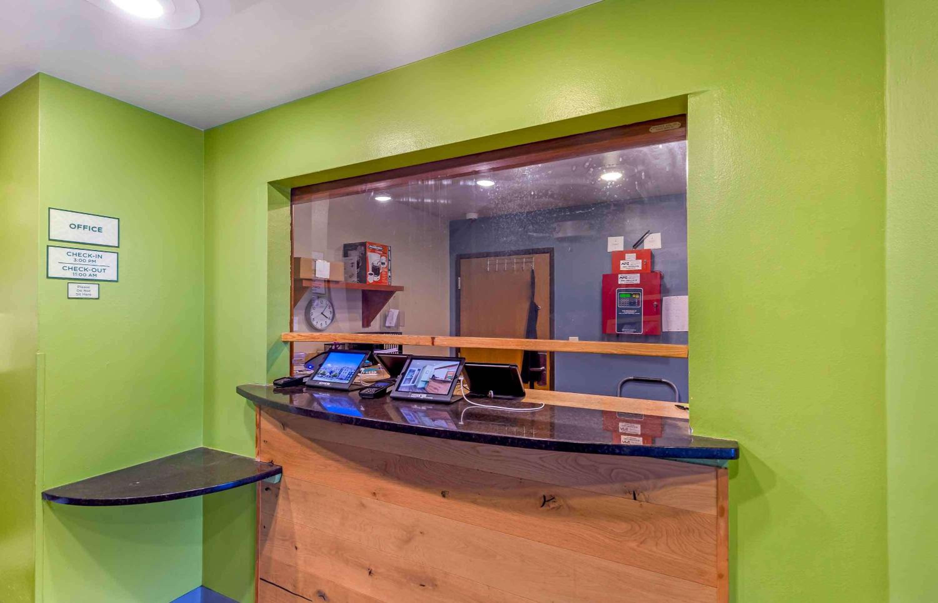 Fayetteville Vacations - Extended Stay America Select Suites - Fayetteville - Fort Bragg - Property Image 27