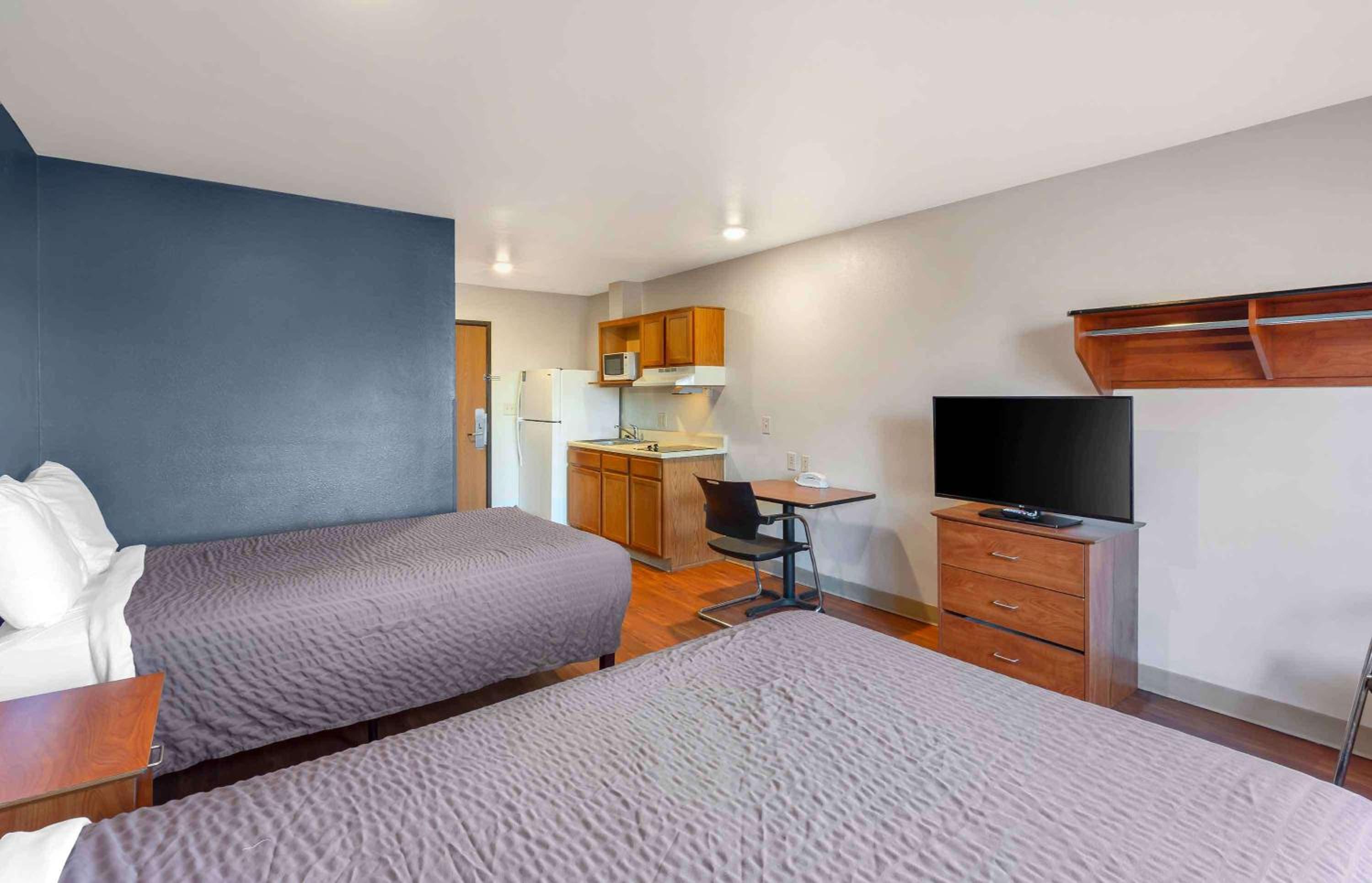 Fayetteville Vacations - Extended Stay America Select Suites - Fayetteville - Fort Bragg - Property Image 30