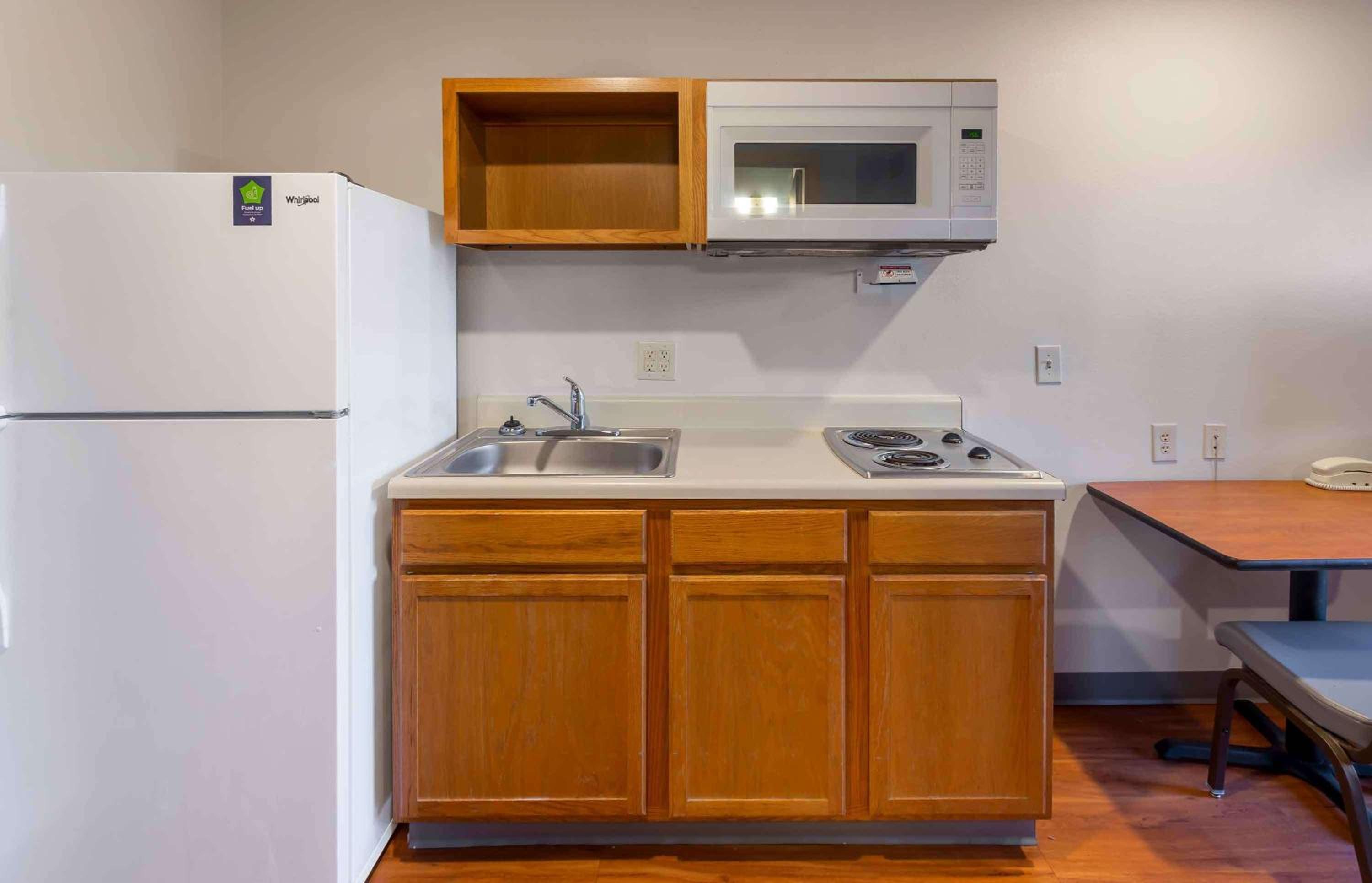 Fayetteville Vacations - Extended Stay America Select Suites - Fayetteville - Fort Bragg - Property Image 32