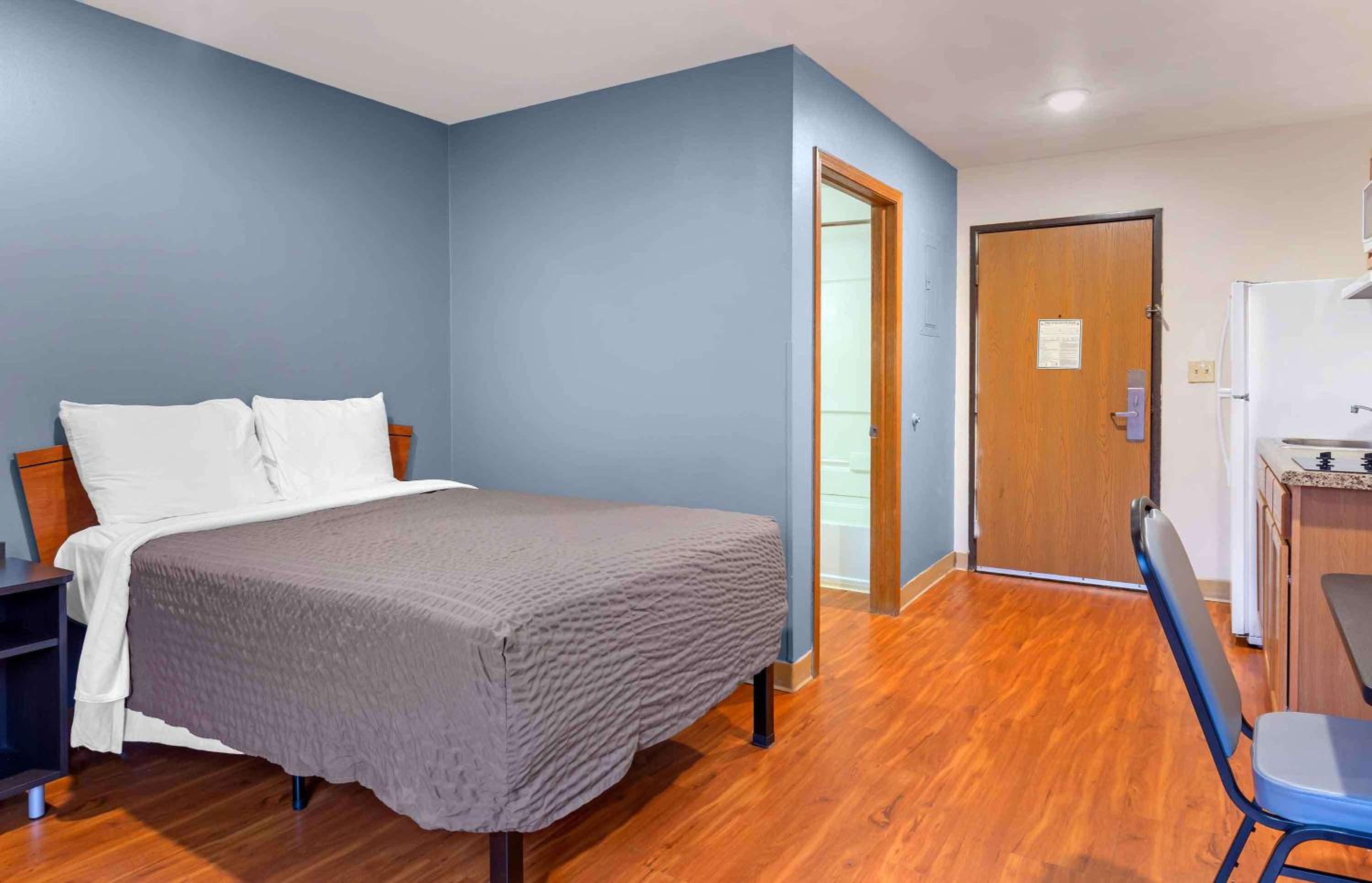 Fayetteville Vacations - Extended Stay America Select Suites - Fayetteville - Fort Bragg - Property Image 23