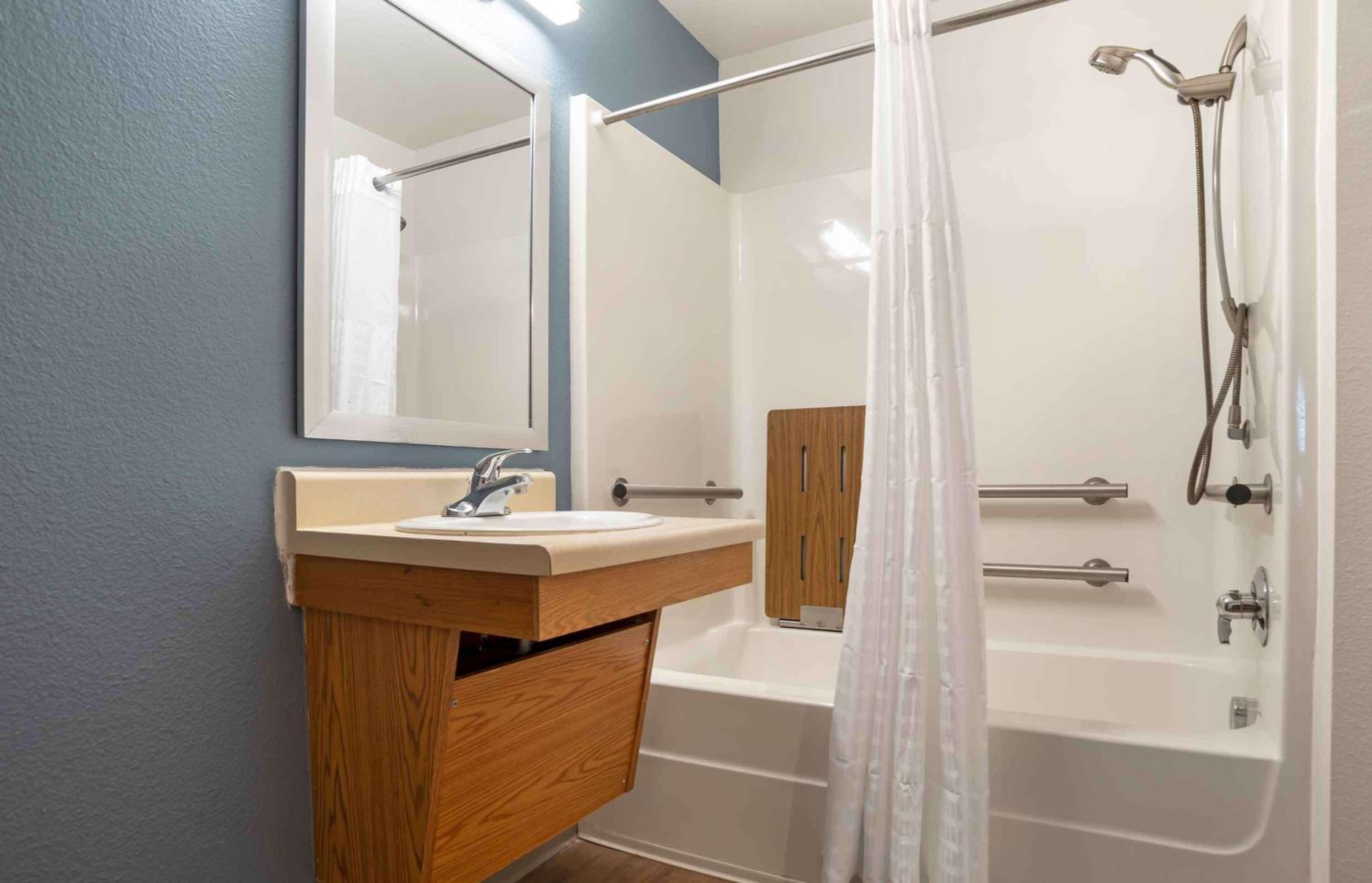 Extended Stay America Select Suites - Cleveland - Avon