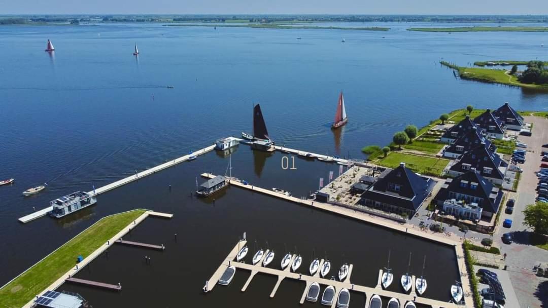 Vakantiewoonboot De Waterparel