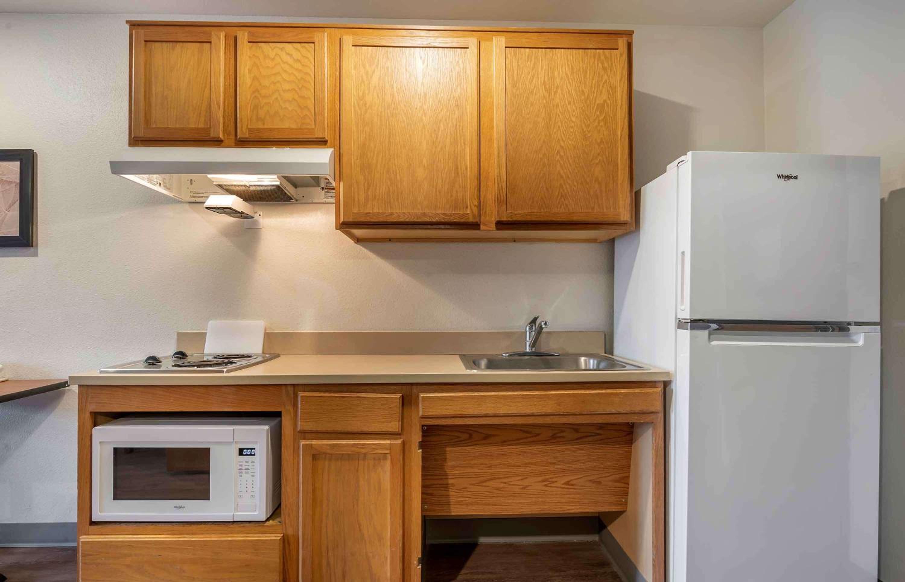 Redlands Vacations - Extended Stay America Suites - Redlands - Property Image 38