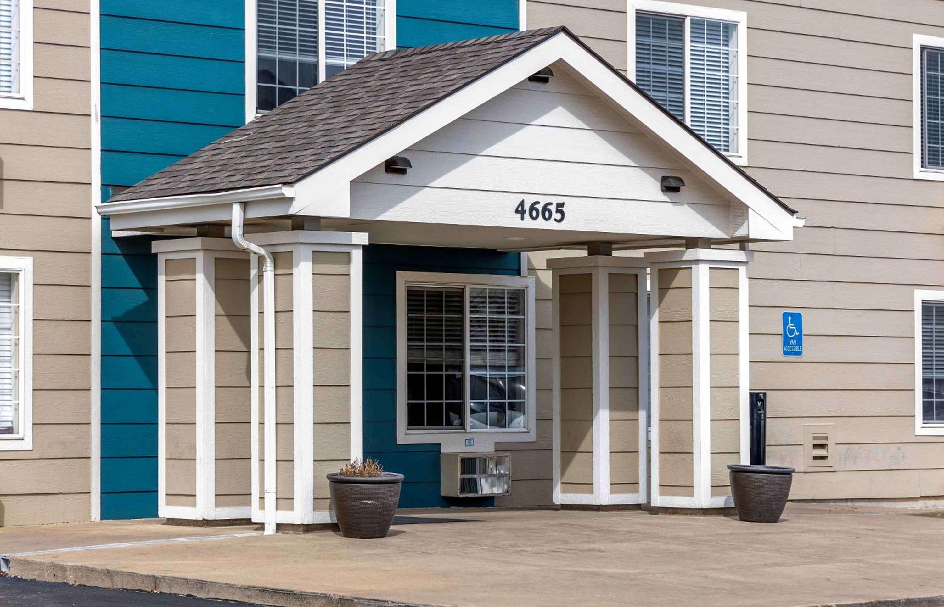 Studio 6 Extended Stay Wichita South KS
