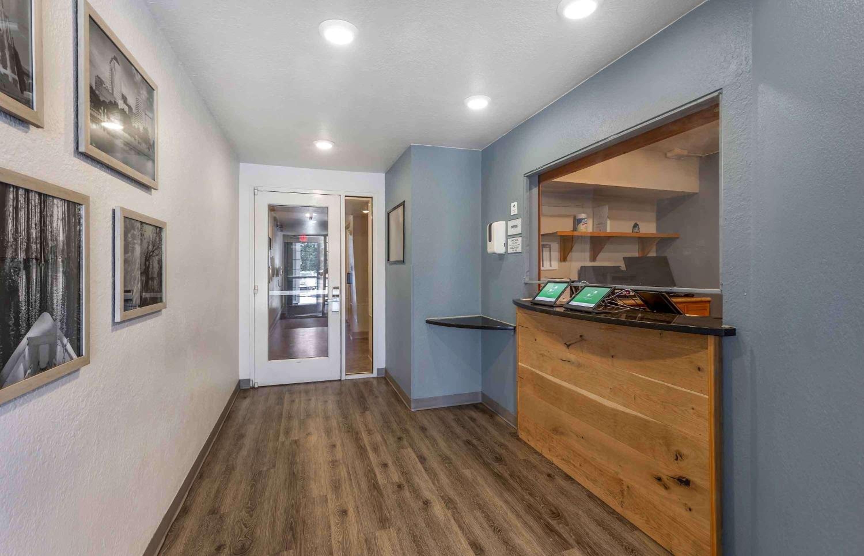 Studio 6 Extended Stay Shreveport Airport LA