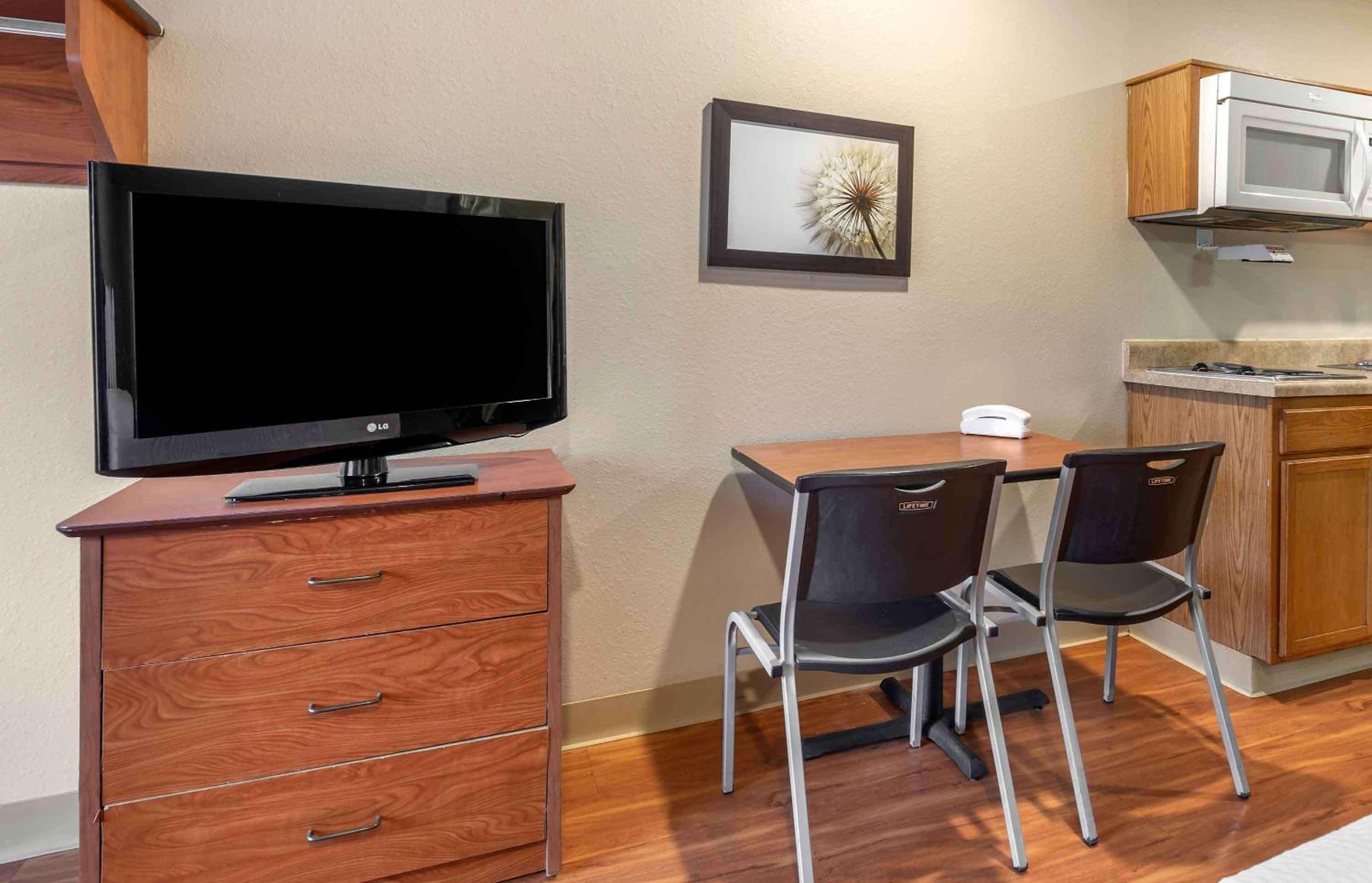 Studio 6 Extended Stay Shreveport Airport LA