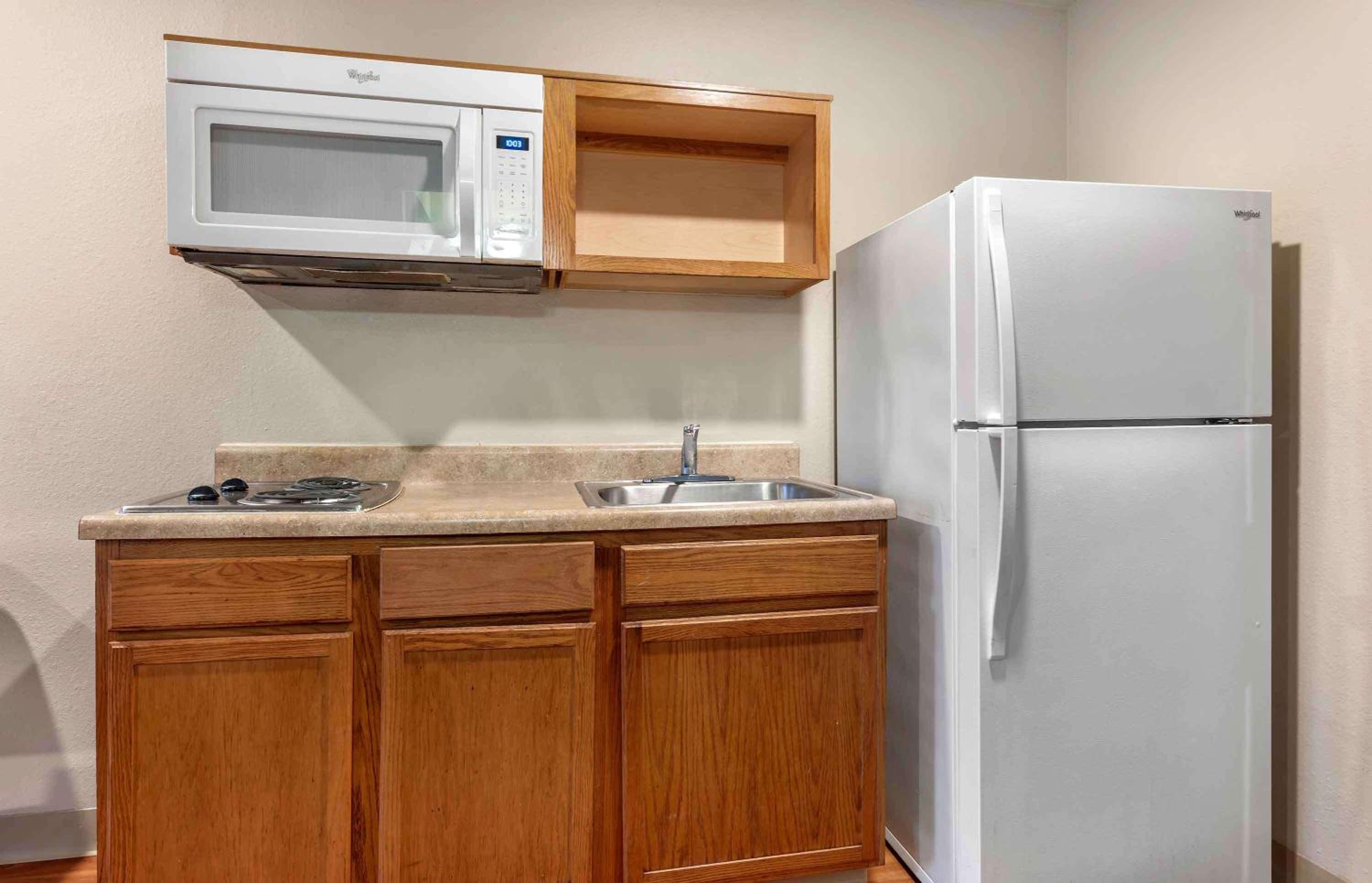 Studio 6 Extended Stay Shreveport Airport LA