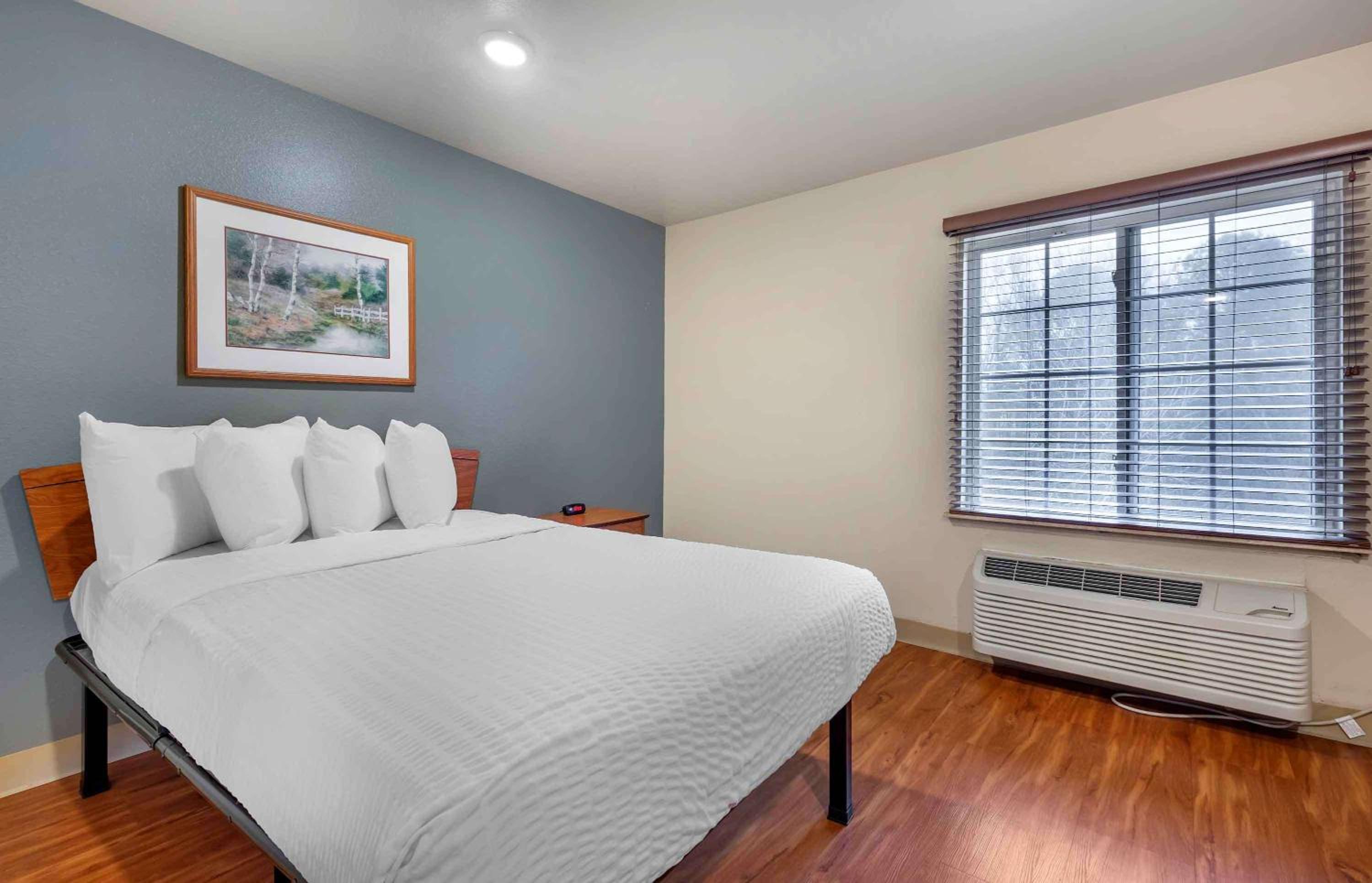 Studio 6 Extended Stay Shreveport Airport LA