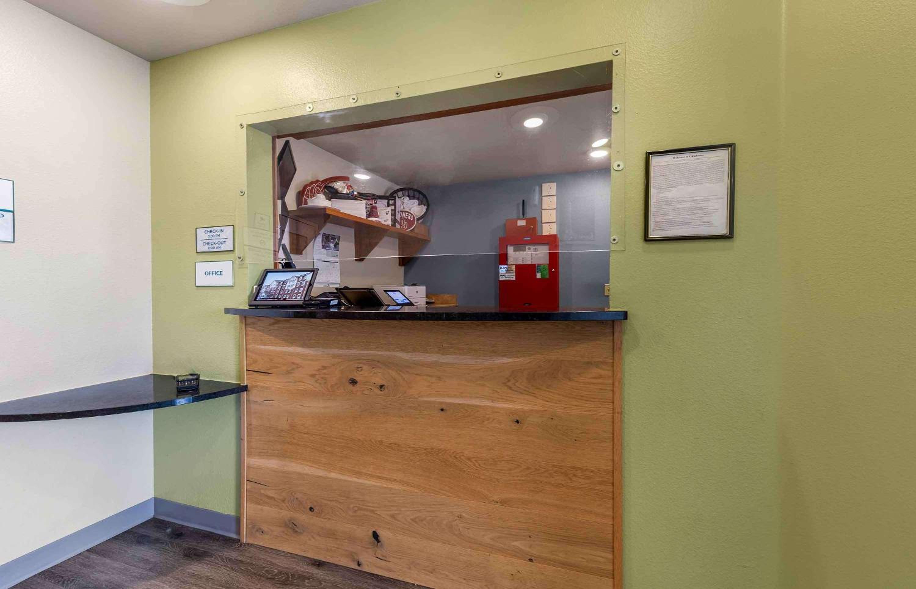 Studio 6 Extended Stay Oklahoma City Norman OK