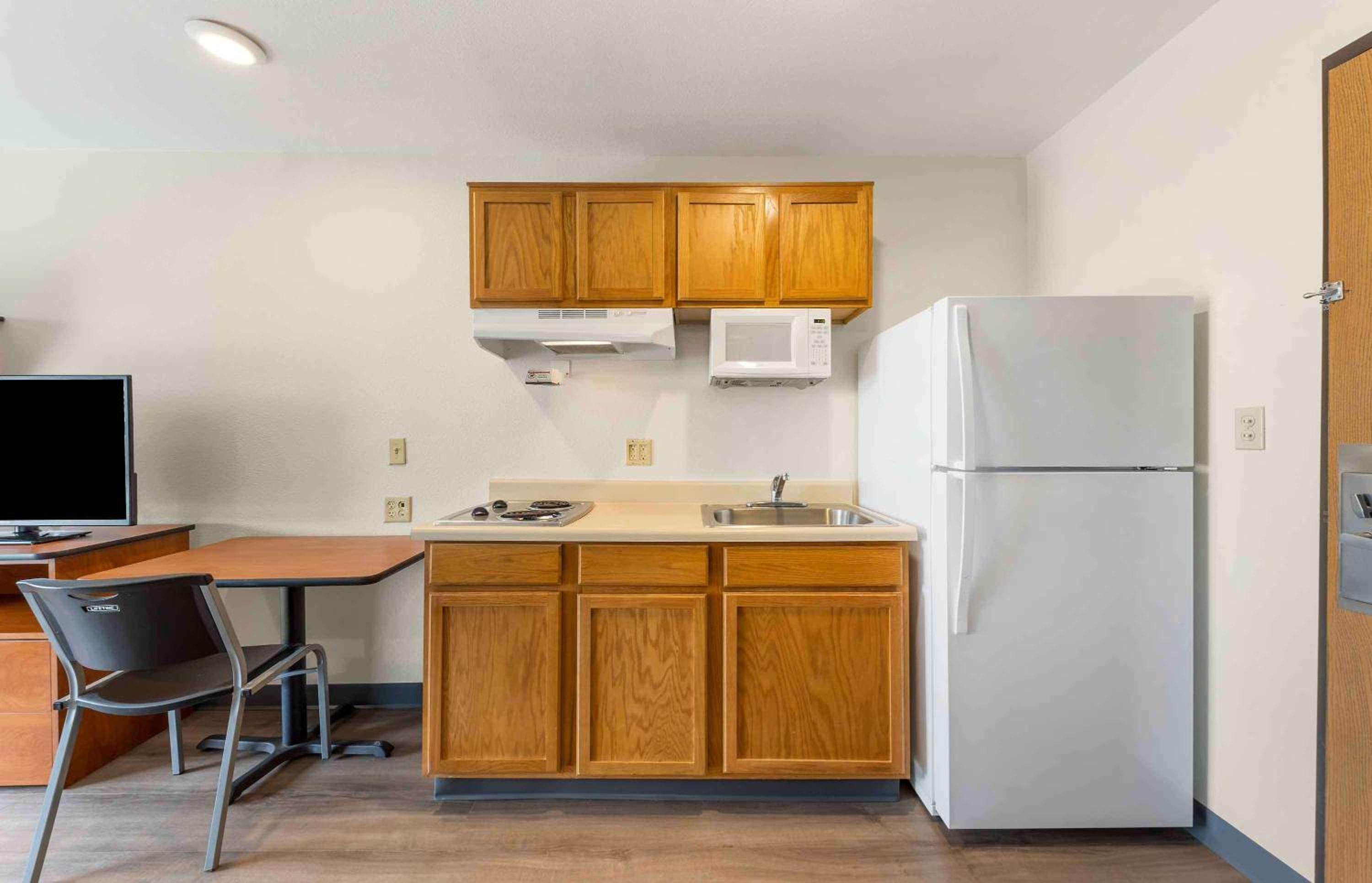 Studio 6 Extended Stay Oklahoma City Norman OK
