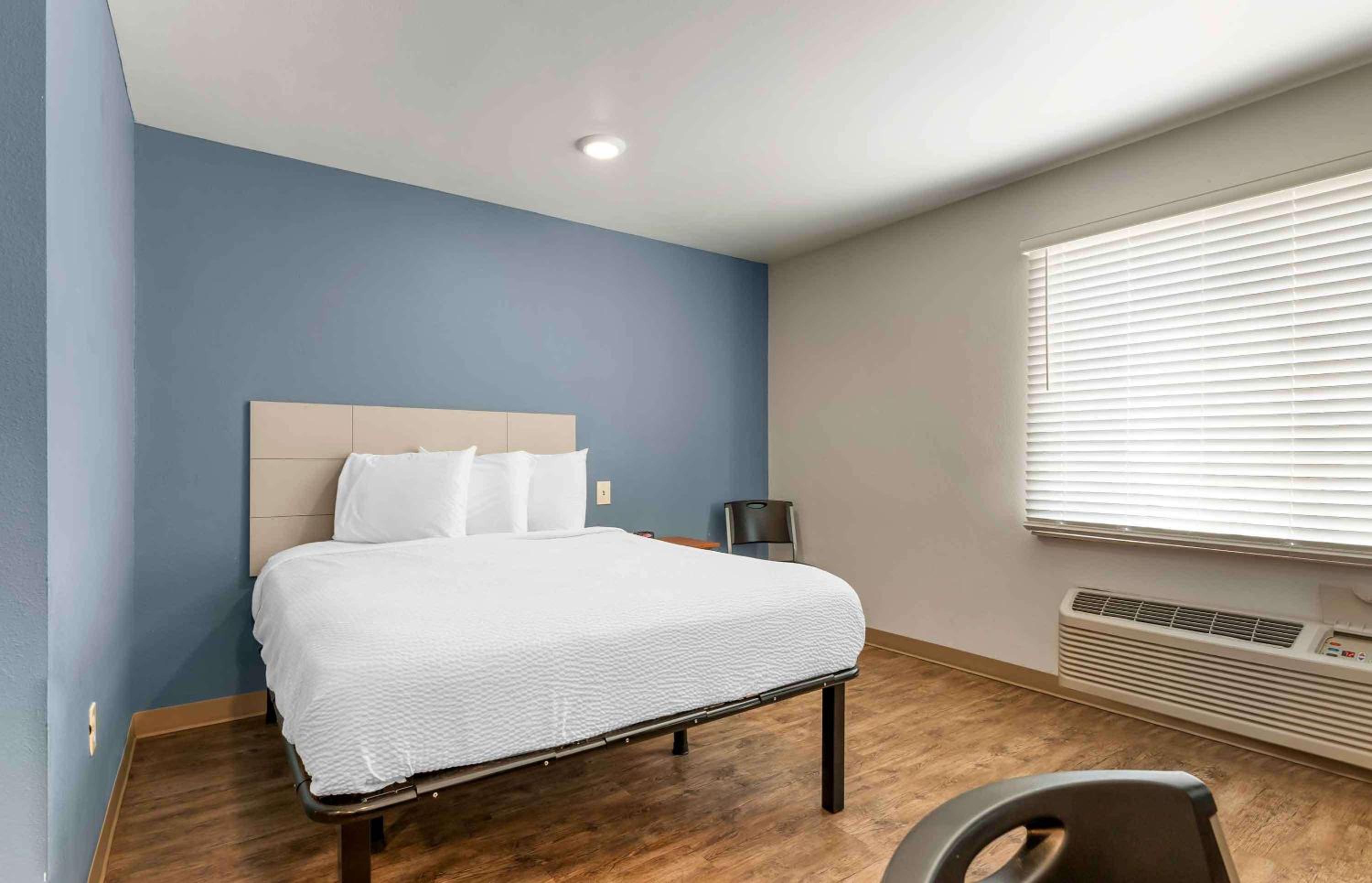 WoodSpring Suites Fayetteville I-49 view 5