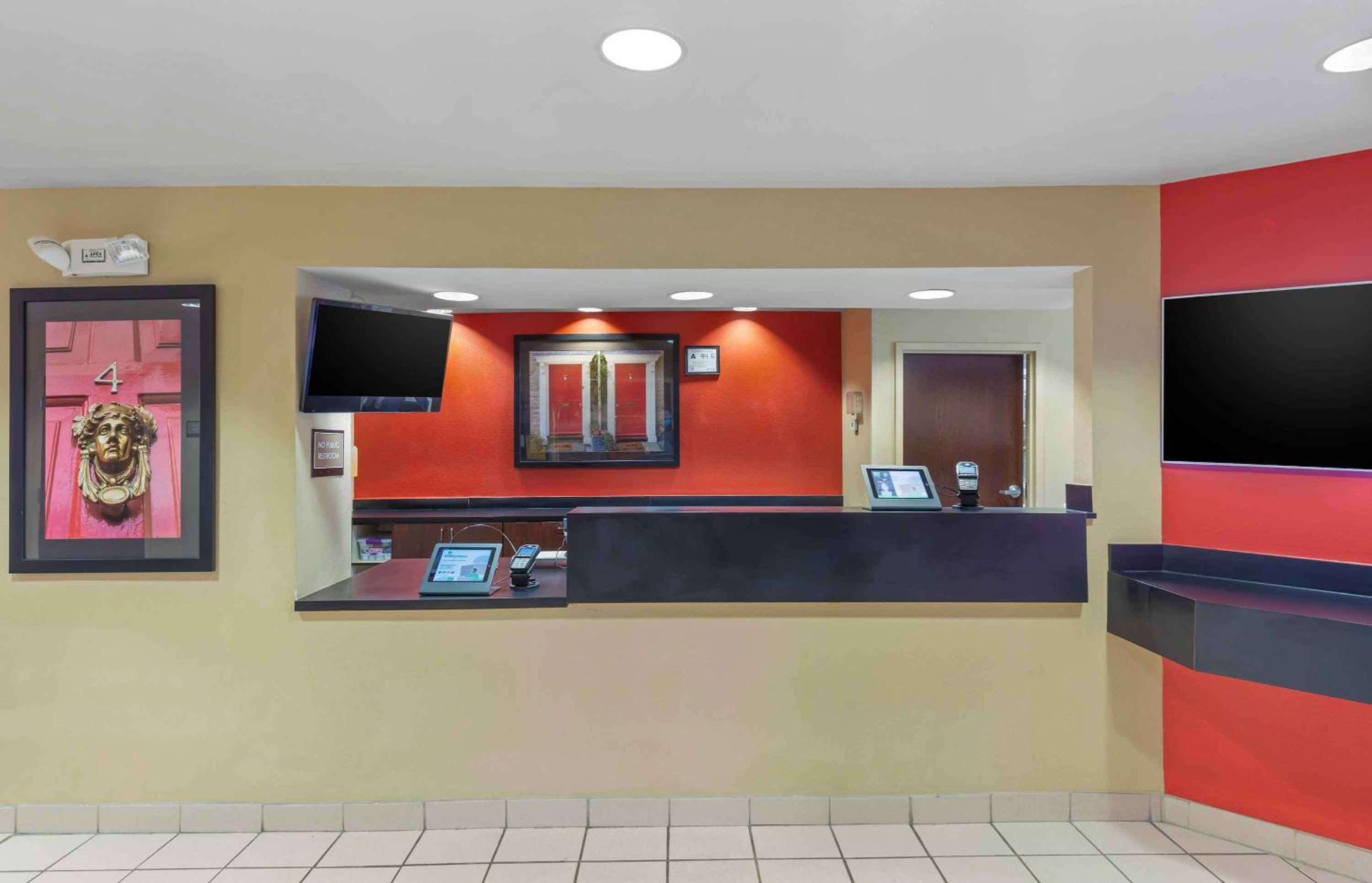 Jacksonville Vacations - Extended Stay America Suites - Jacksonville - Camp Lejeune - Property Image 2