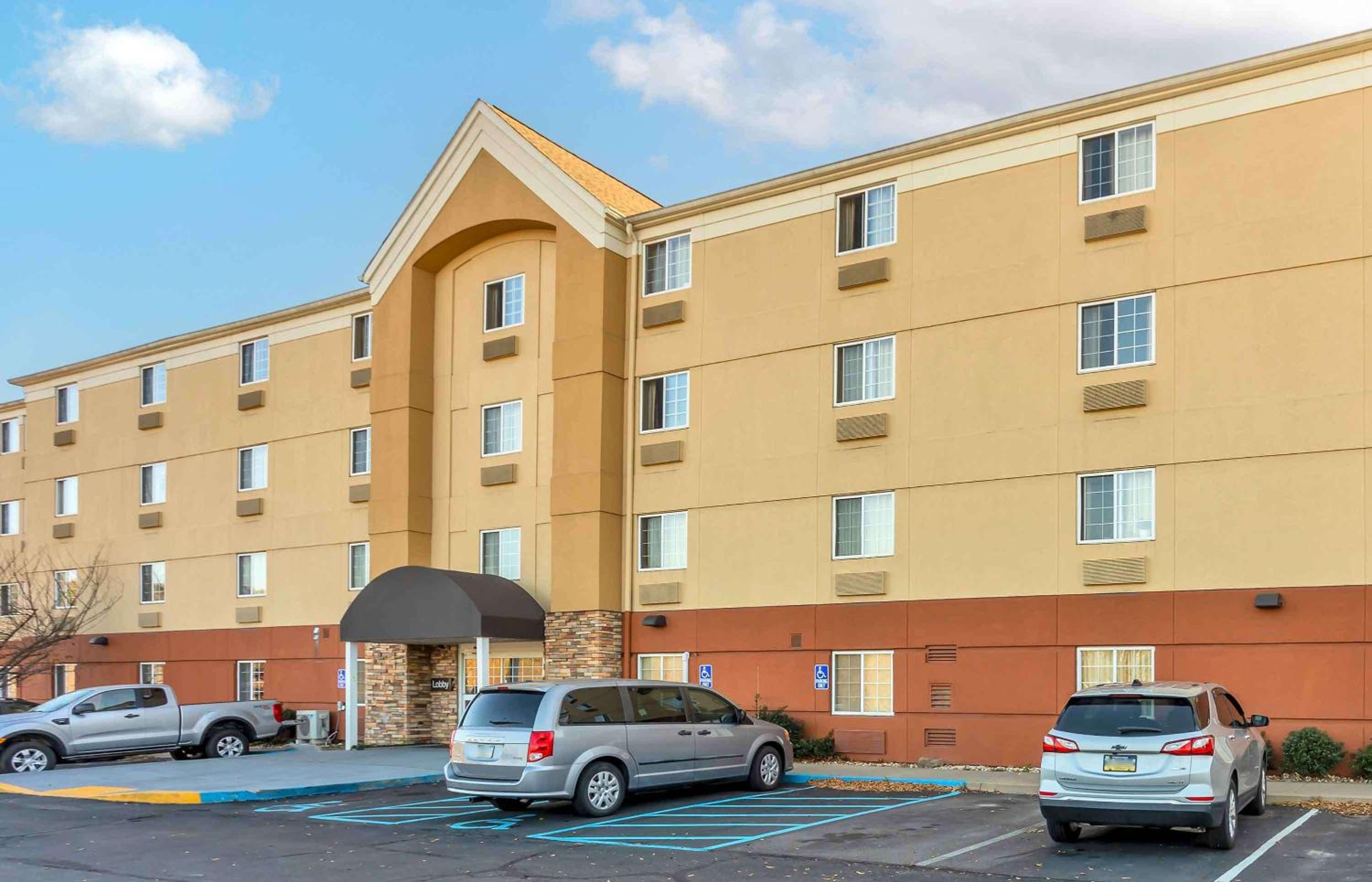 Scranton Vacations - Extended Stay America Select Suites - Wilkes - Barre - Scranton - Property Image 2
