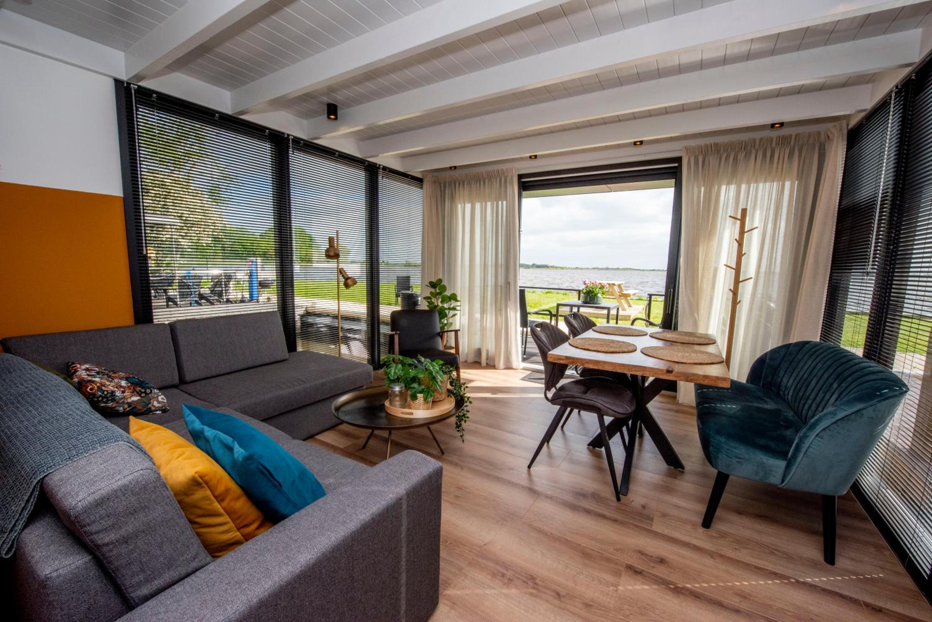 Vakantiewoonboot De Waterparel