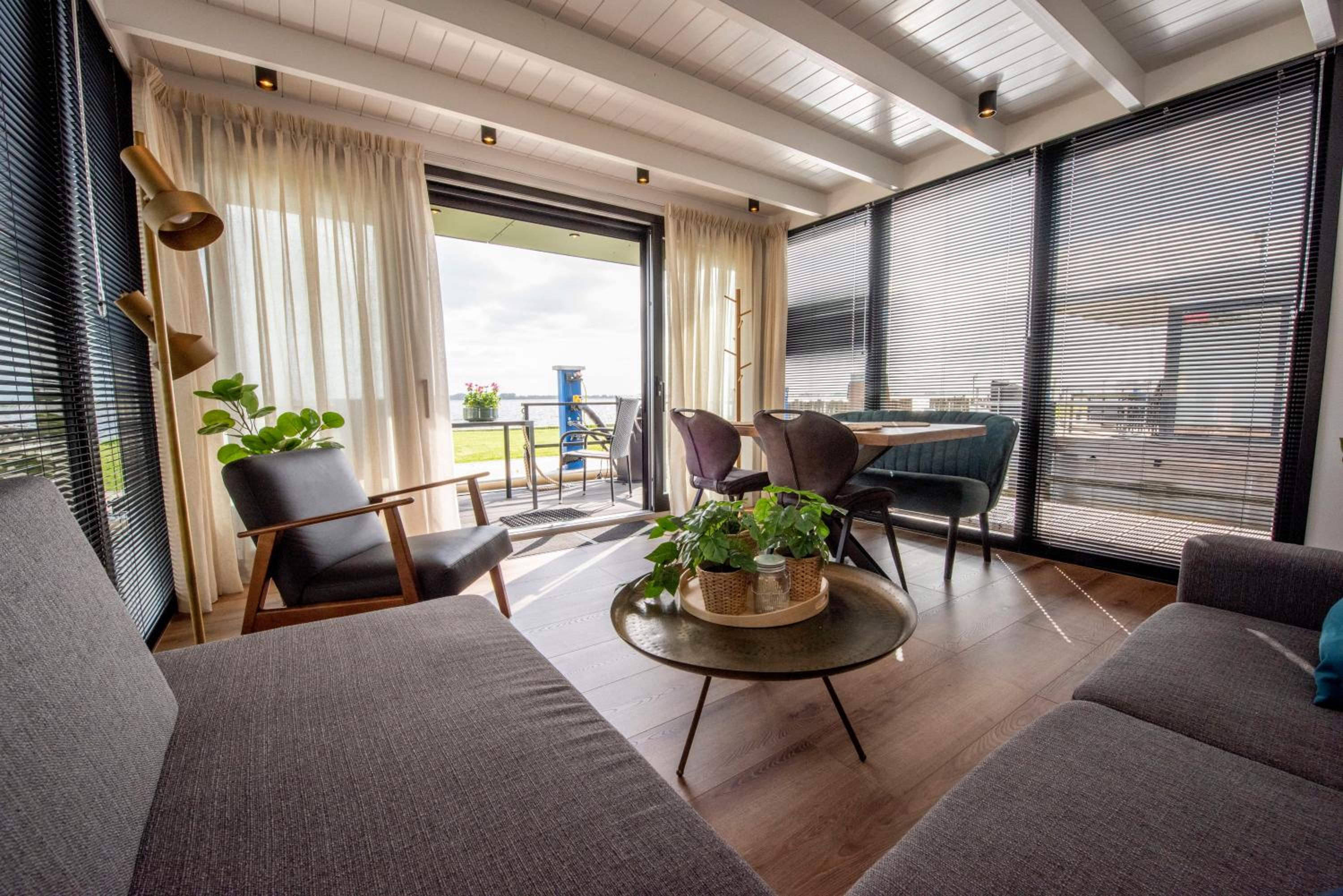 Vakantiewoonboot De Waterparel