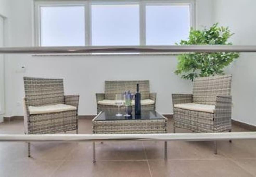 Vera - Luxury Seafront Apartment