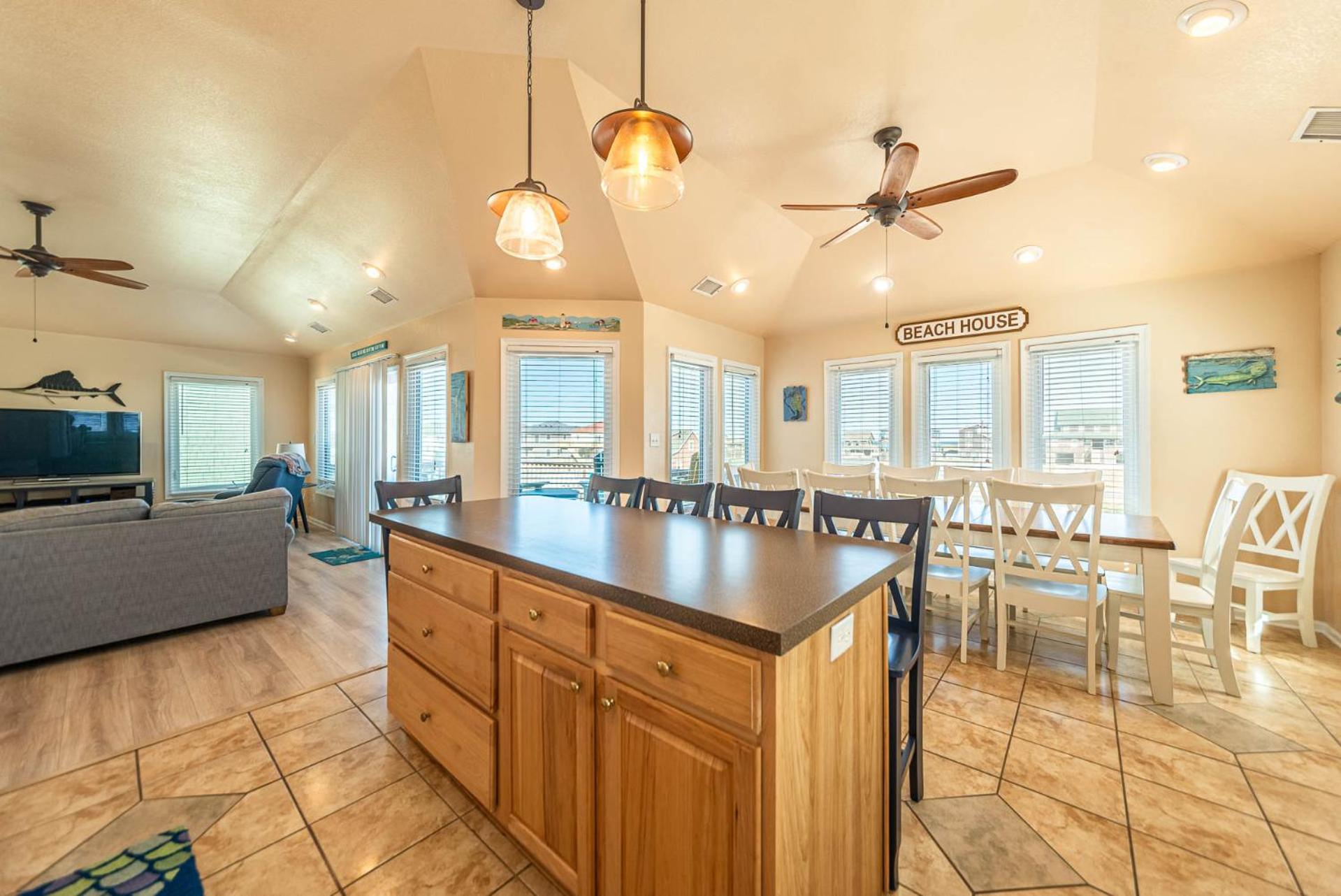 Shorenuff - Nags Head MP 11, Ocean View, Beach 200 Yds, Pool, Hot Tub, Pool Table, YR Flex Stays