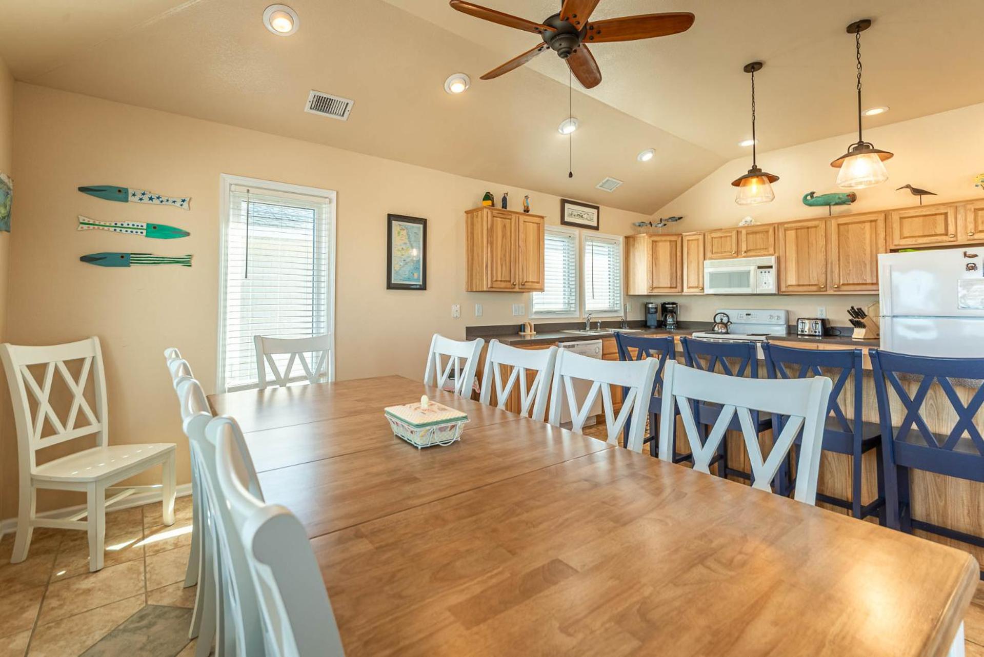 Shorenuff - Nags Head MP 11, Ocean View, Beach 200 Yds, Pool, Hot Tub, Pool Table, YR Flex Stays