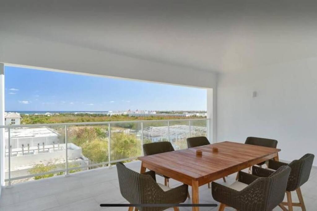 Ocean View Penthouse at Hard Rock by Unwind Properties