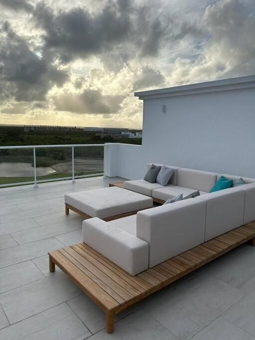 Ocean View Penthouse at Hard Rock by Unwind Properties