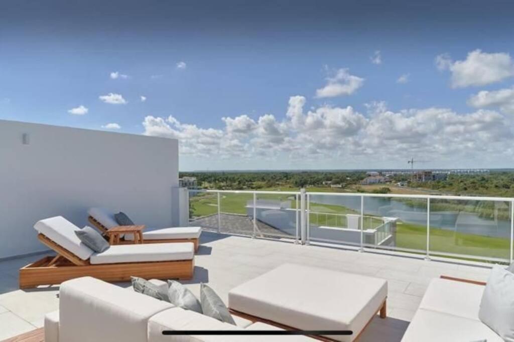 Ocean View Penthouse at Hard Rock by Unwind Properties