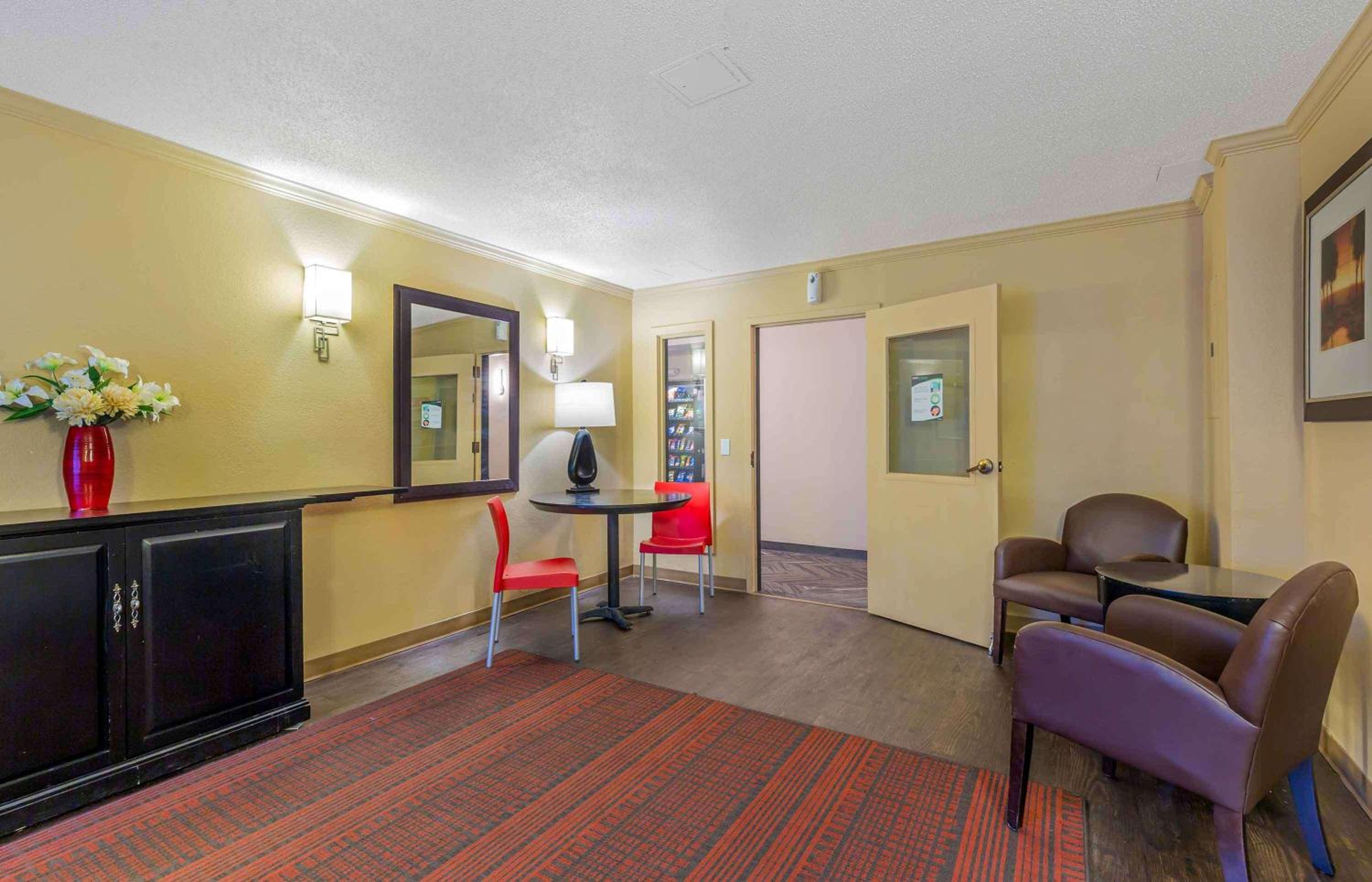 Boston Vacations - Extended Stay America Suites - Boston - Burlington - Property Image 5