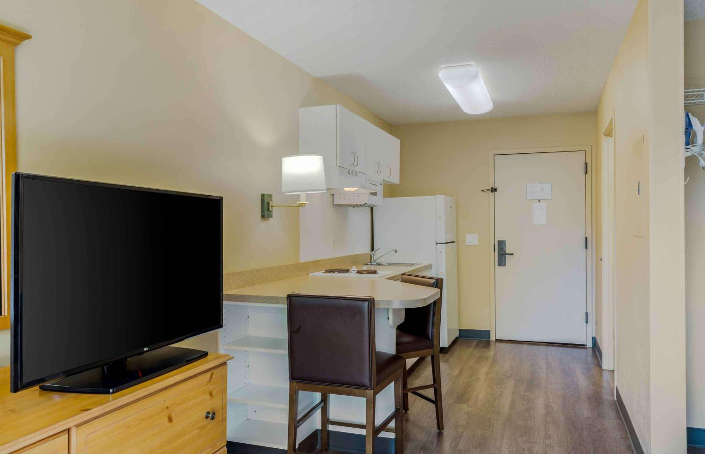 Extended Stay America Suites - Boston - Waltham - 52 4th Ave - Property Image 46
