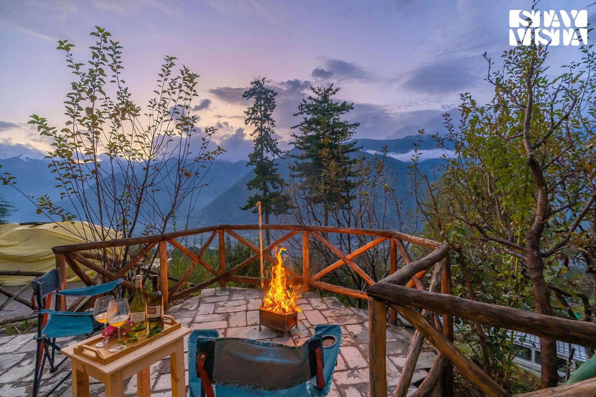 StayVista at Rosemary Cottage 2BR Villa in Manali with Lawn