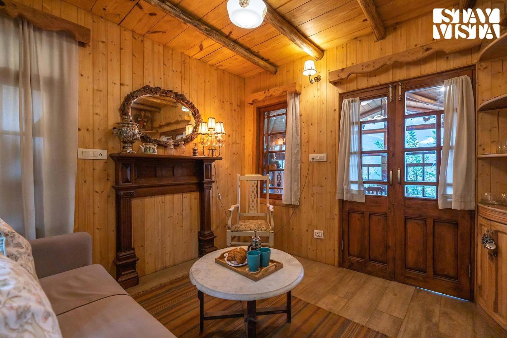 StayVista at Rosemary Cottage 2BR Villa in Manali with Lawn