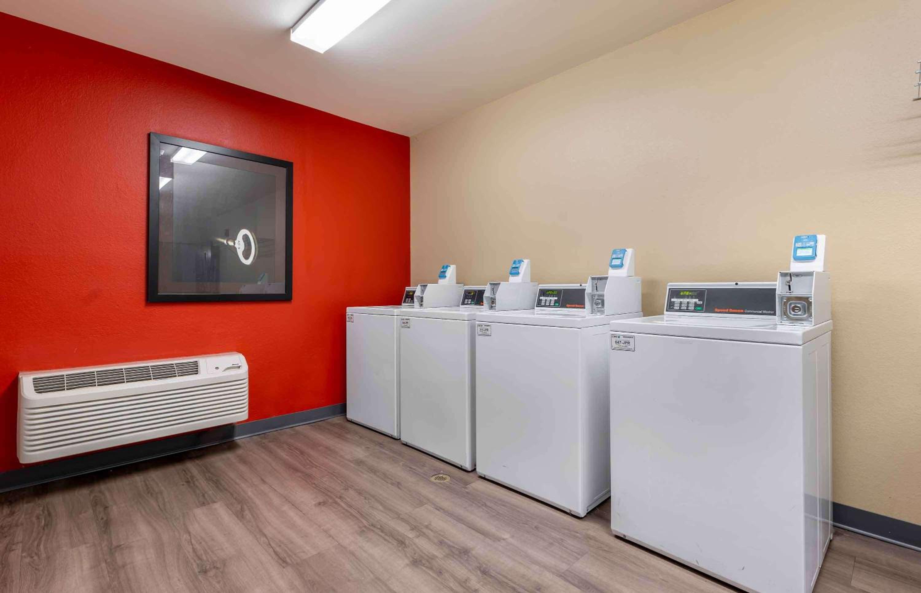 Bloomington Vacations - Extended Stay America Suites - Bloomington - Normal - Property Image 13