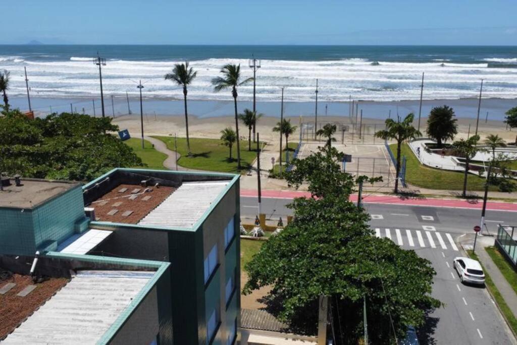 APTO 2 dorms frente ao mar