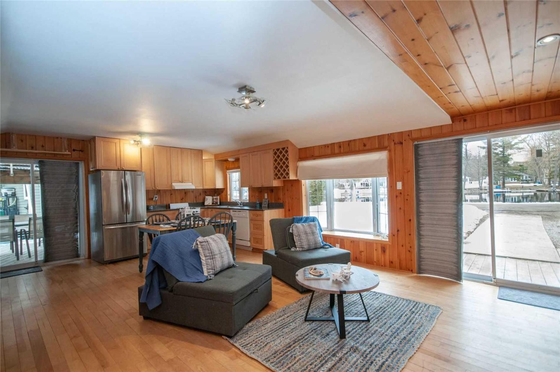 3 Waterfront Cottages on Lake Sparrow - Sleeps 16