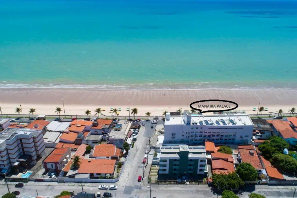 Apto 104 com 1 dormitório na orla Manaíra