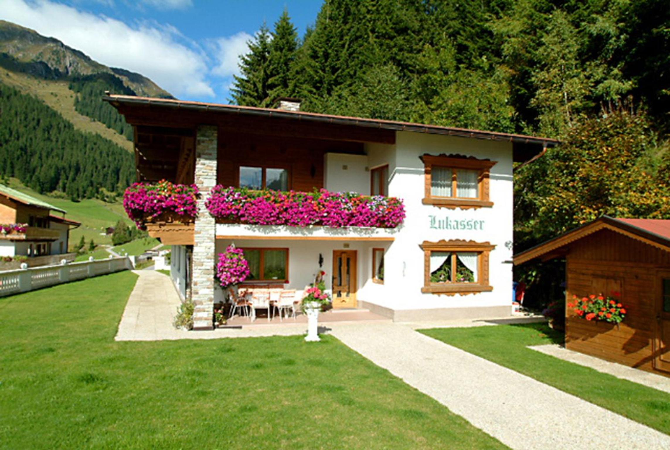 Hotel Gästehaus Lukasser - Image 1