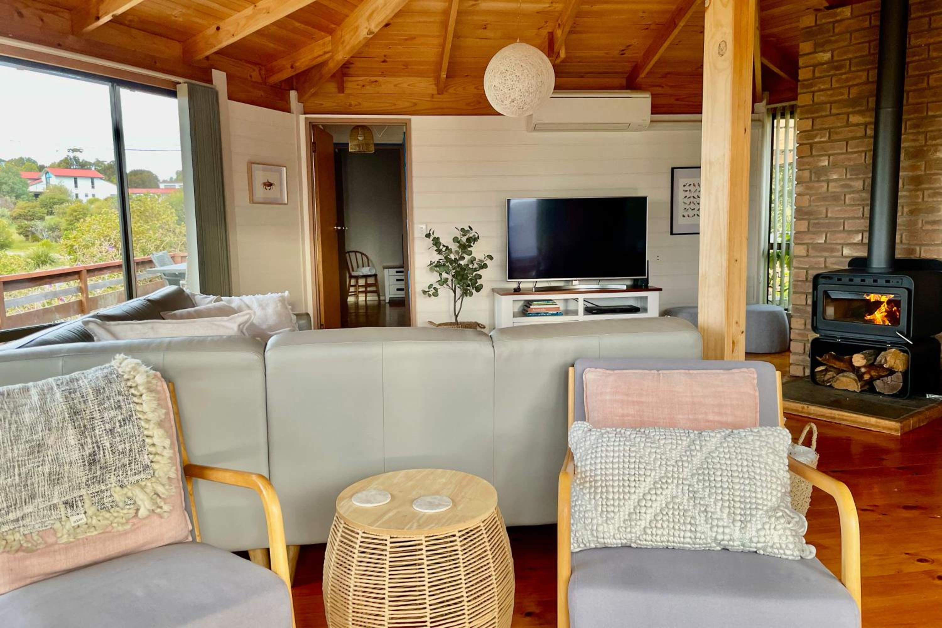 HEXAGON BEACH HOUSE Binalong Bay of Fires Views