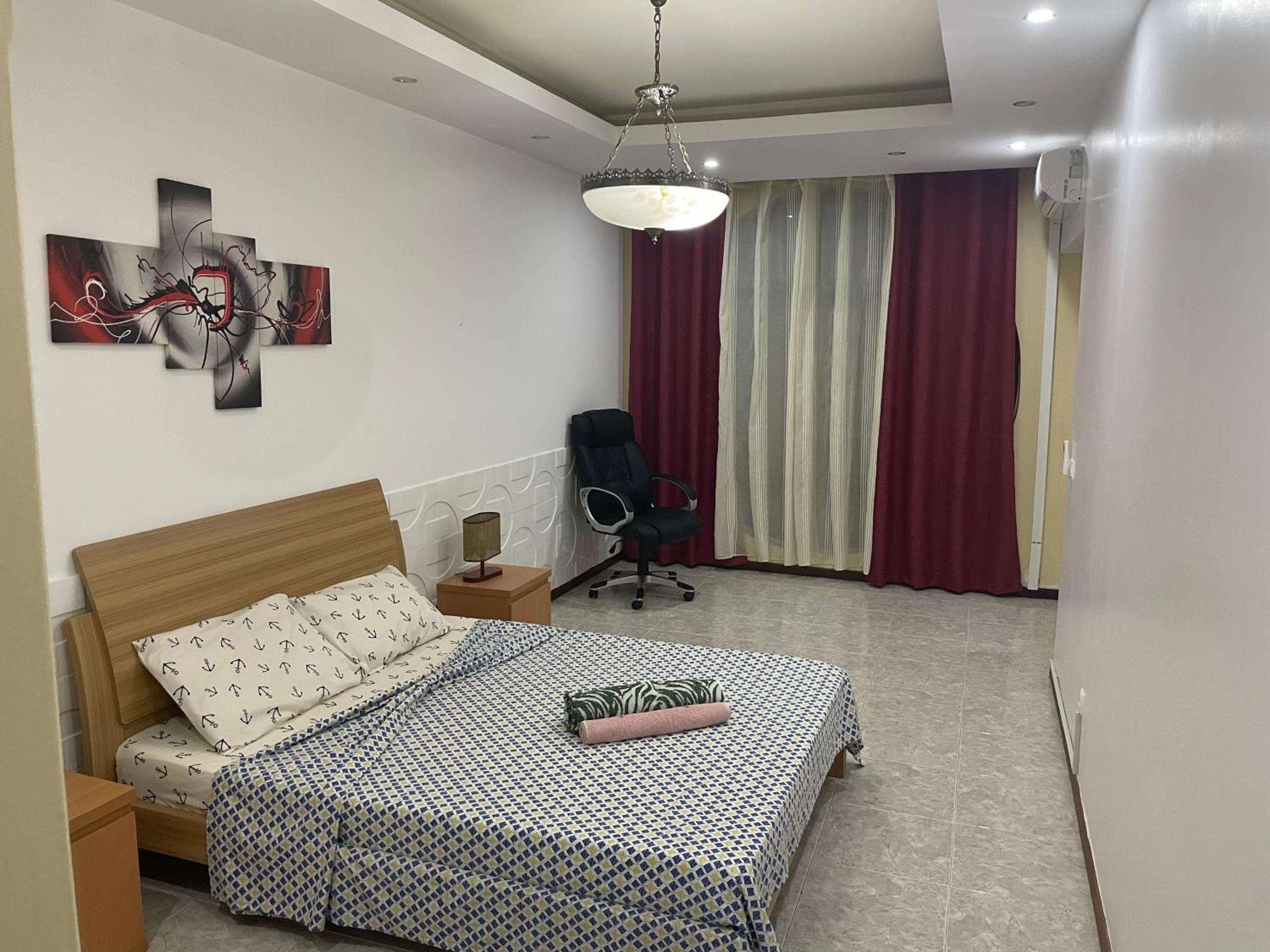 Isa House - Private Rooms in a Shared Duplex