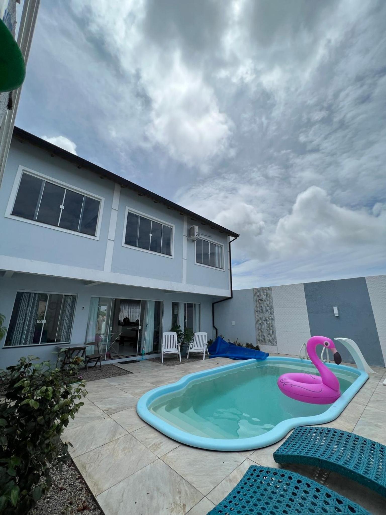 Casa com Piscina temporada