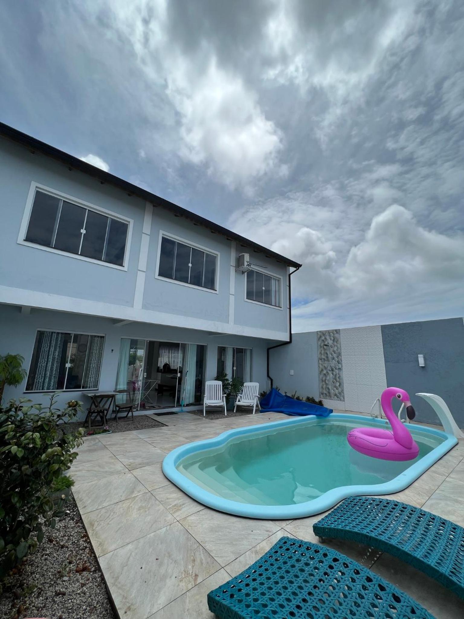 Casa com Piscina temporada