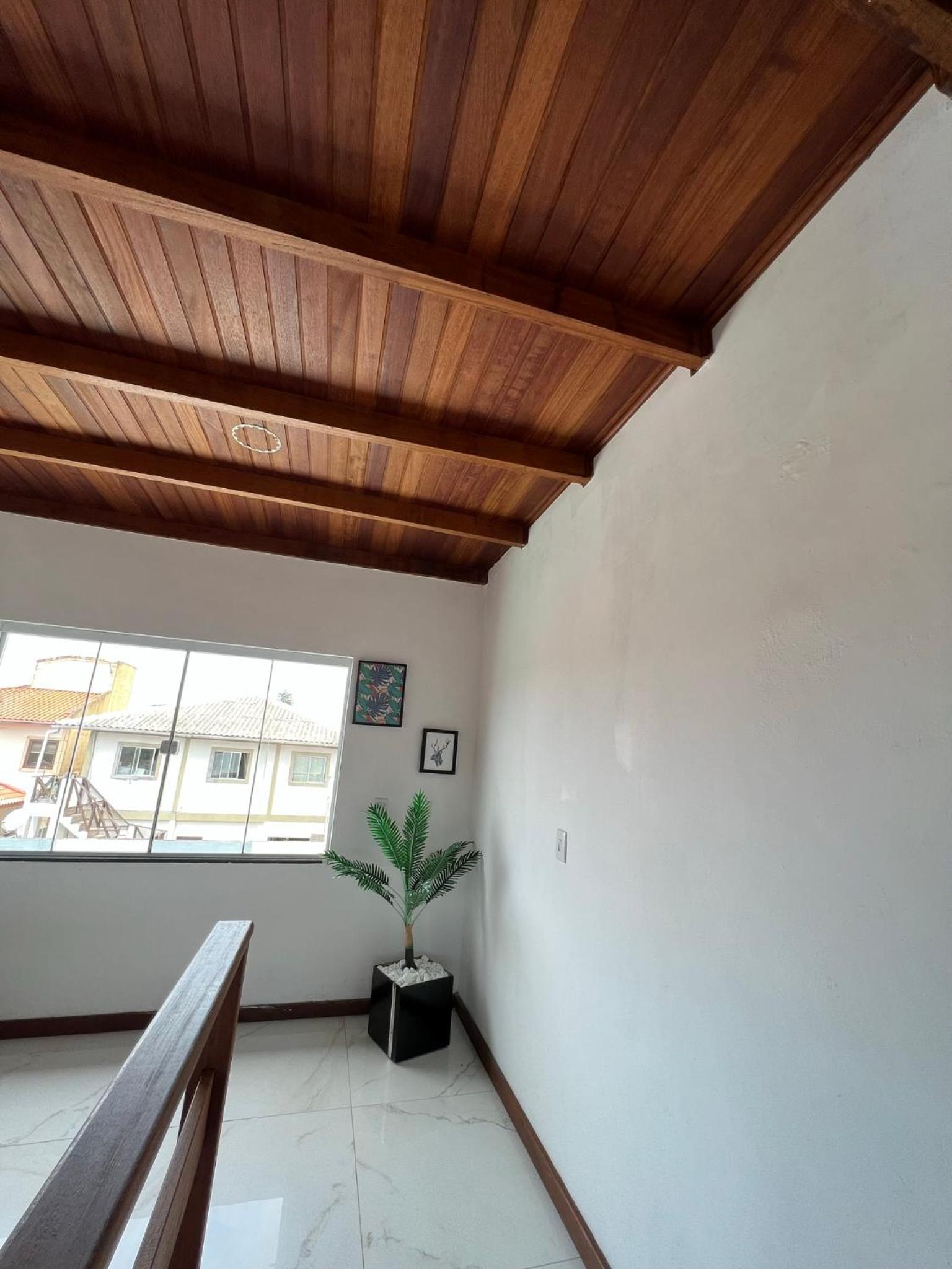 Casa com Piscina temporada
