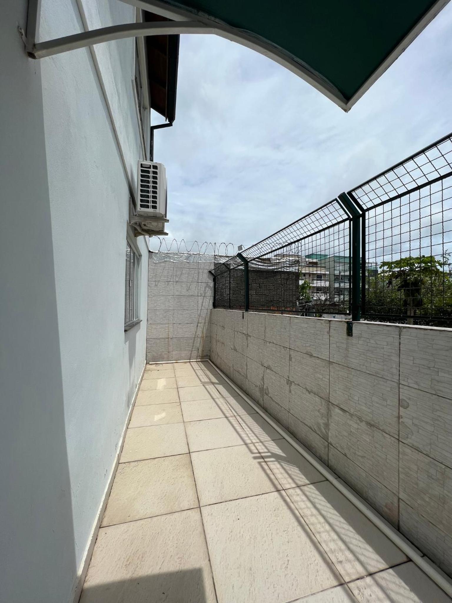 Casa com Piscina temporada