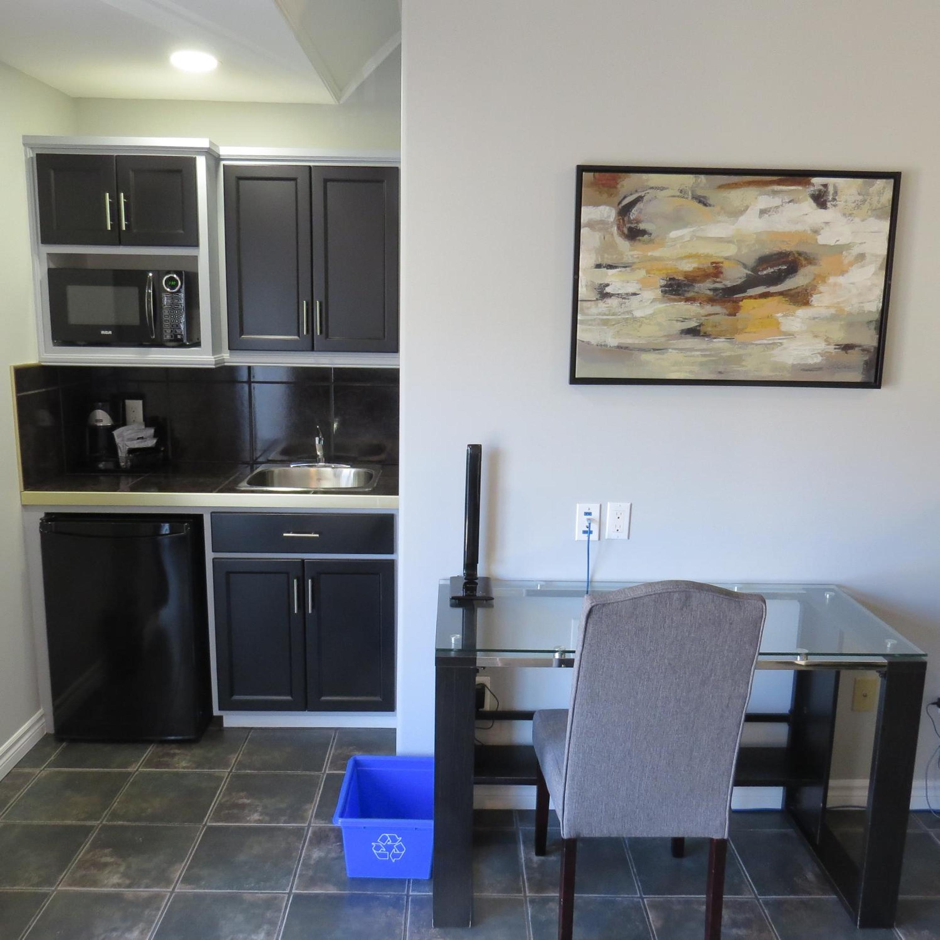 Dockside Suites