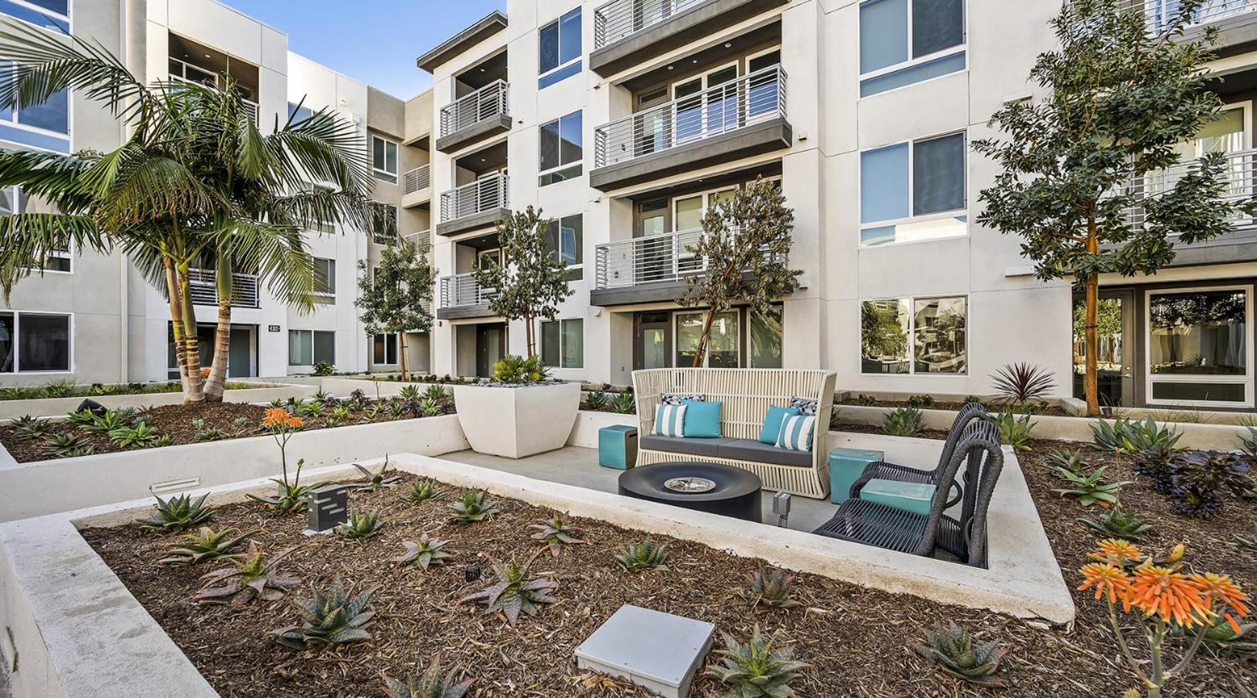Global Luxury Suites Irvine view 4