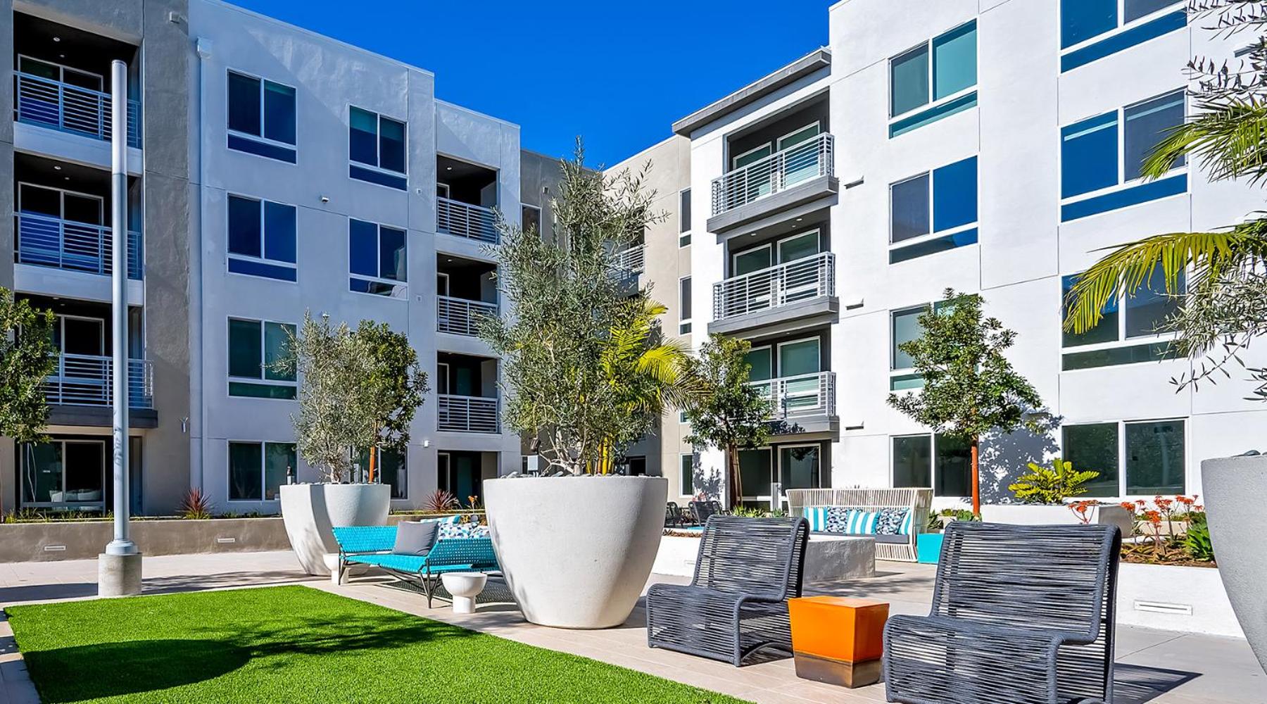 Global Luxury Suites Irvine view 3