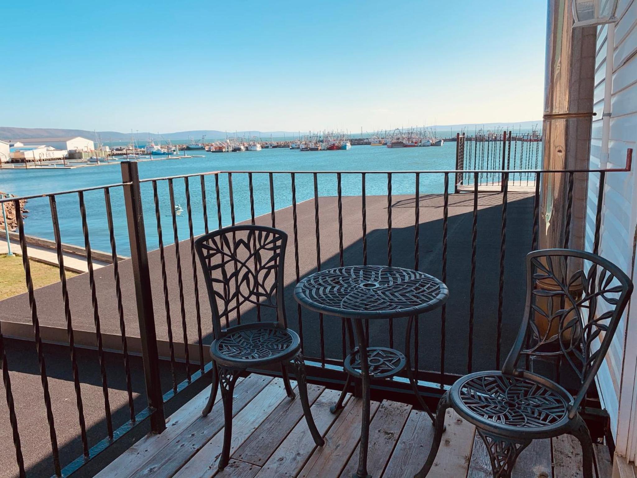 Dockside Suites