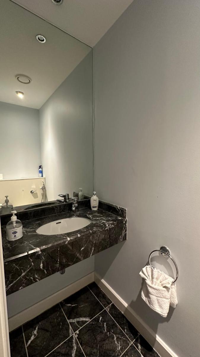 Canary Wharf 1 bed apartment