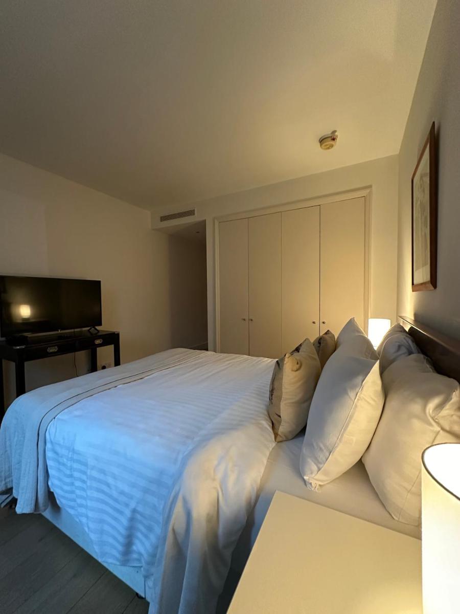 Canary Wharf 1 bed apartment
