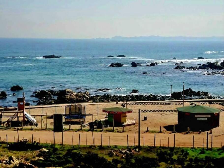 Linda Cabaña con Vista al Mar a Pasos de la Playa