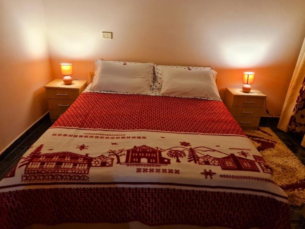 SweetHome Tirana Center, Skanderbeg Square