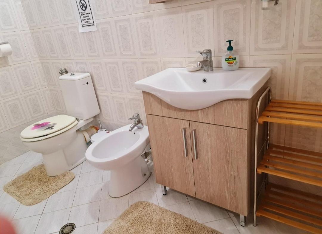 SweetHome Tirana Center, Skanderbeg Square