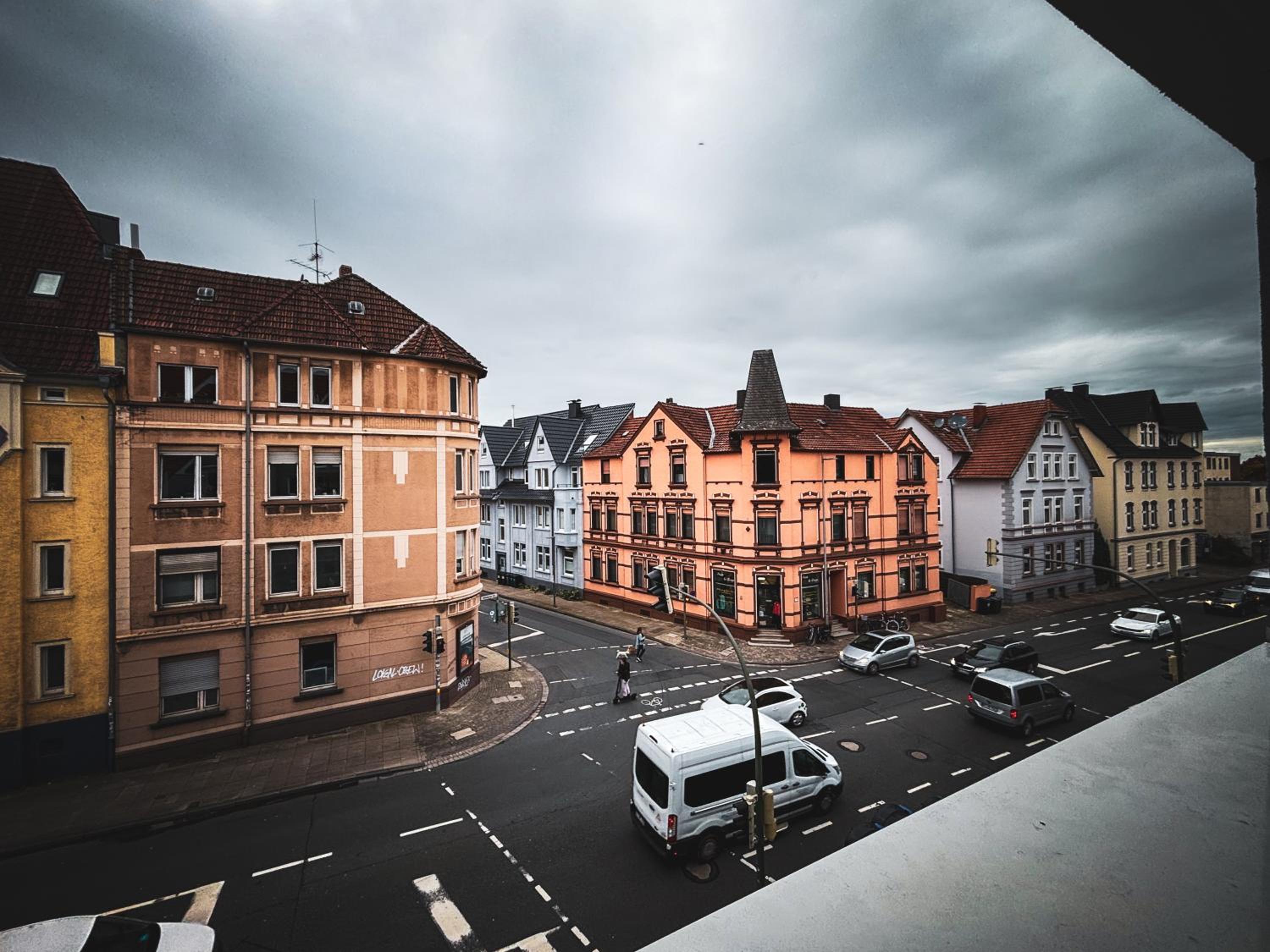 Luxurious Apartment in City-Center with Balcony, Free Parking